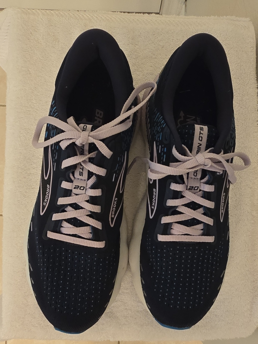 Brooks Glycerin GTS 20 Peacoat Lace Up Mesh Blue Women's Low Top Sneakers - Picture 3 of 8